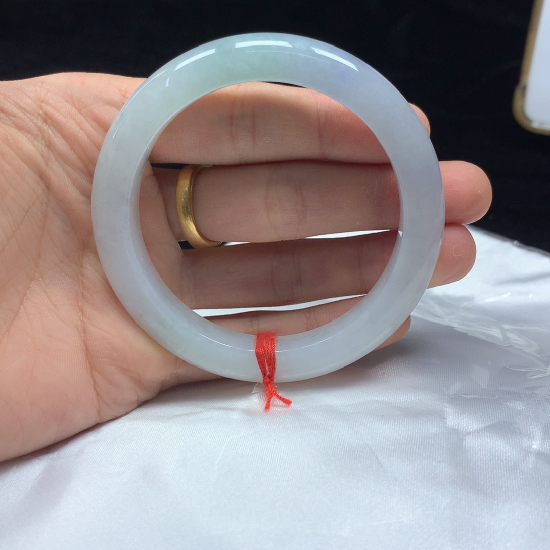 翡翠未镶嵌手镯（圆镯）56