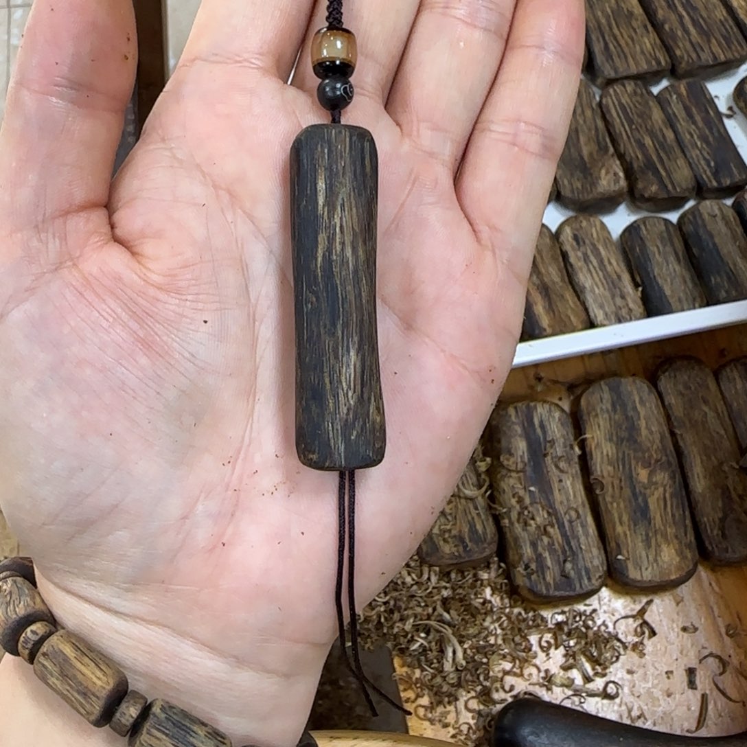 沉香吊坠奇楠沉香树心油吊坠