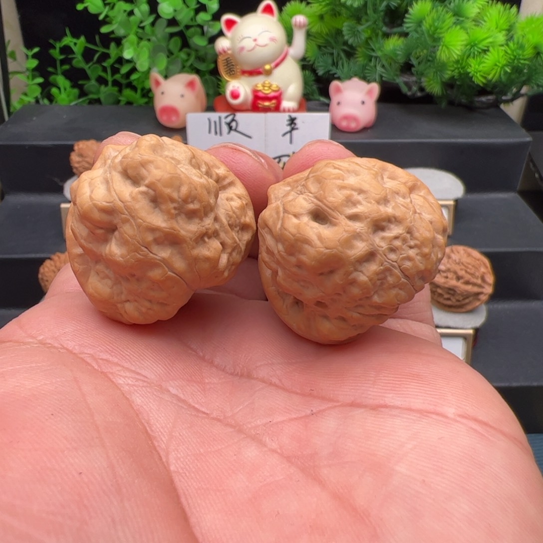 文玩核桃把件邢台古蟾，尺寸34.5