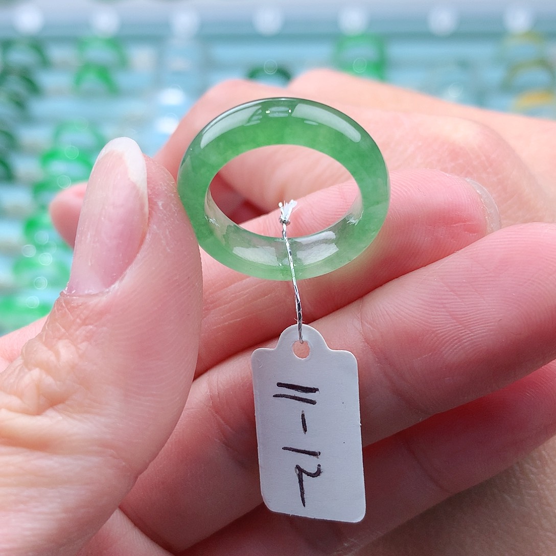 翡翠戒指未镶嵌小*爱A货缅甸翡翠