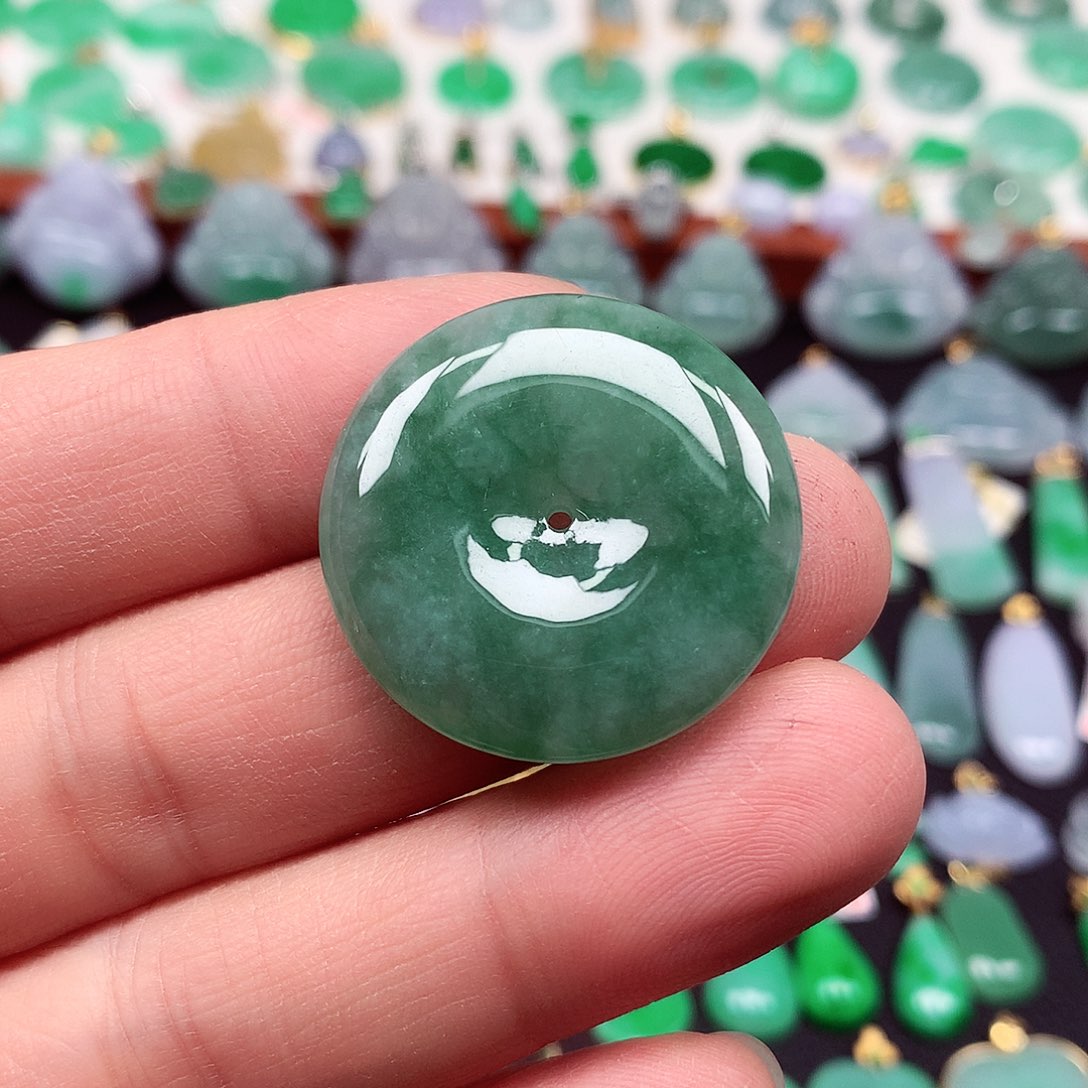 翡翠未镶嵌颈饰天然翡翠A货