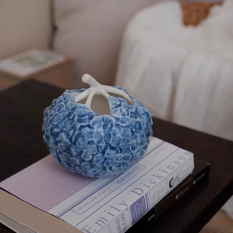 出口德国重工手作绣球花瓶（微瑕）