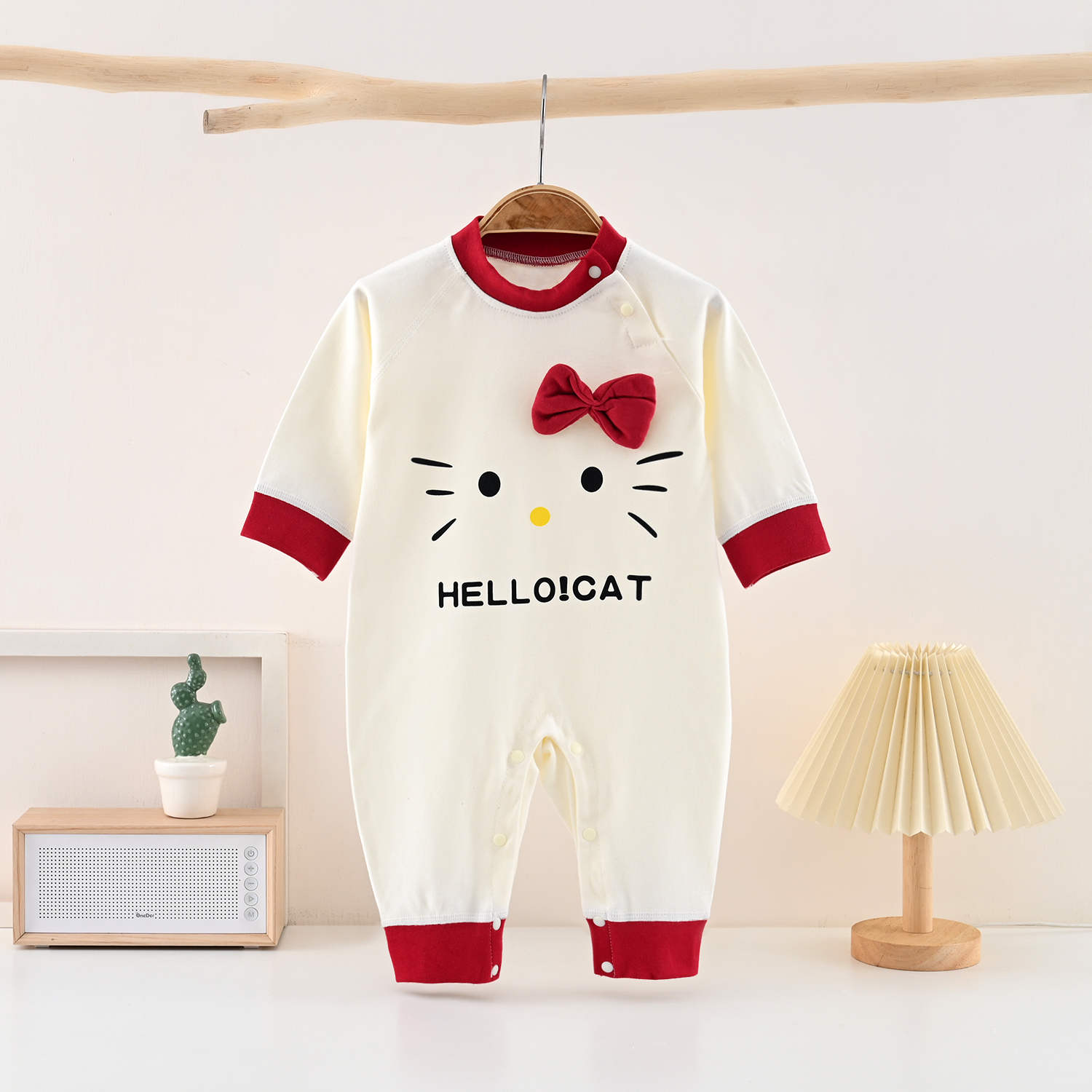 【新款捏捏乐】婴幼儿纯棉秋外穿时尚打底衣新款婴儿长袖连体衣