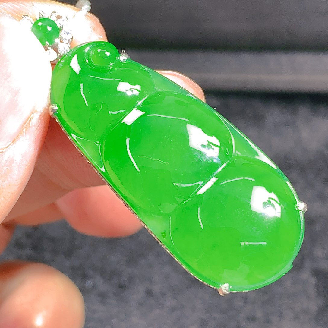 翡翠颈饰银S925镶嵌吊坠