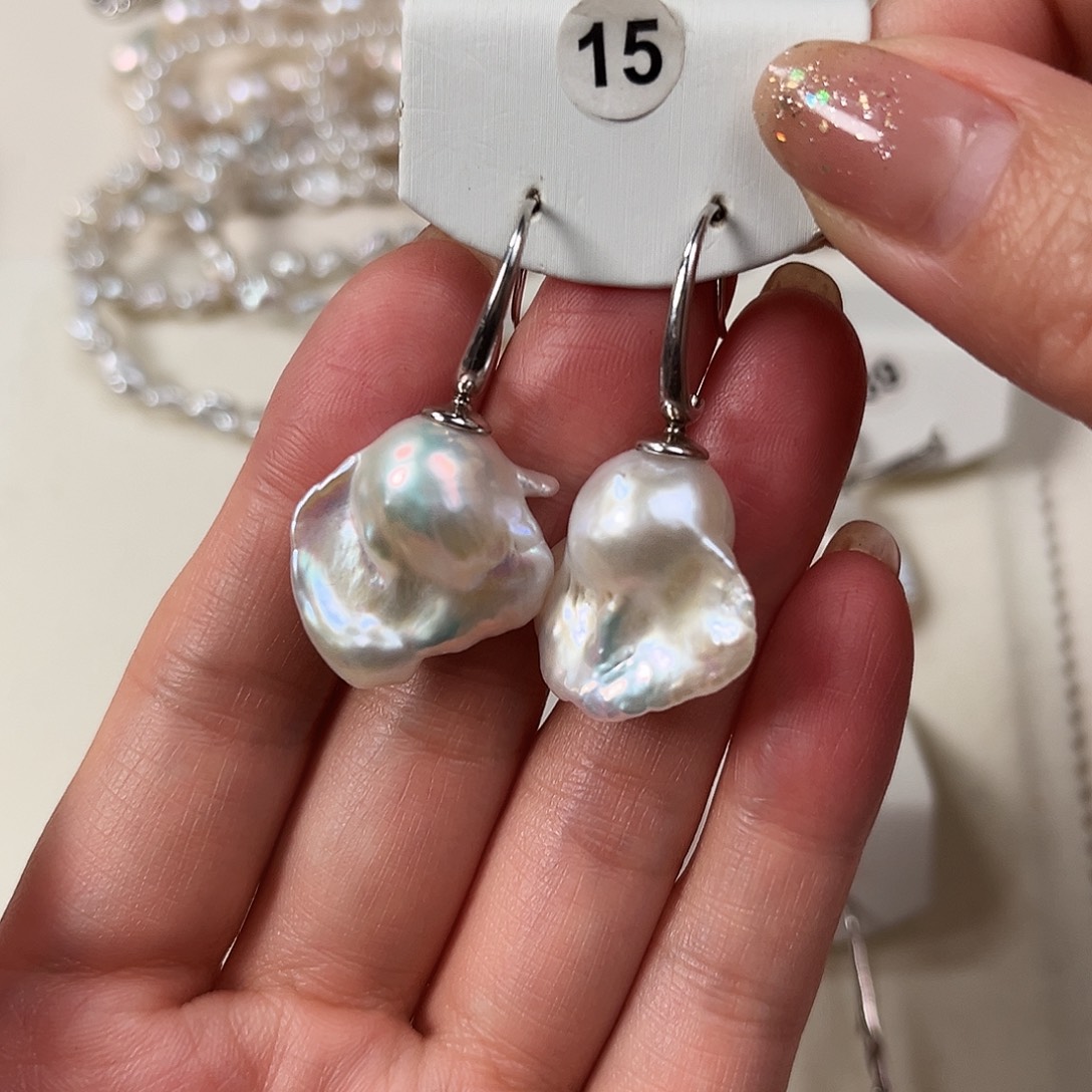 包***菜银S925镶嵌淡水珍珠耳饰