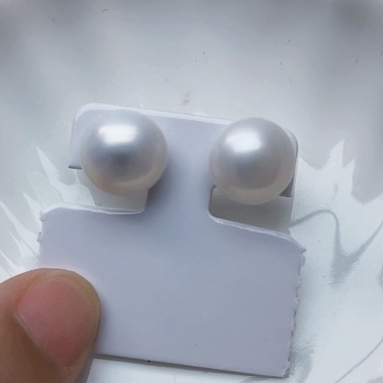 未镶嵌淡水珍珠耳饰