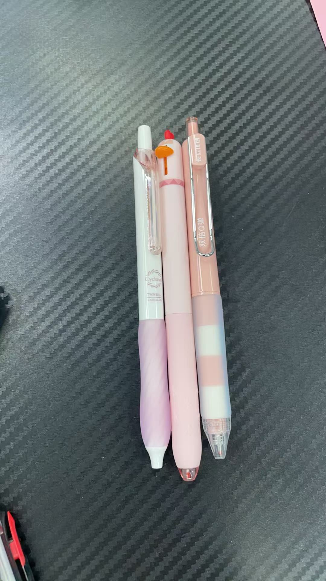 （018）发粉色组合，到手3支黑墨。掉封蜡不售后