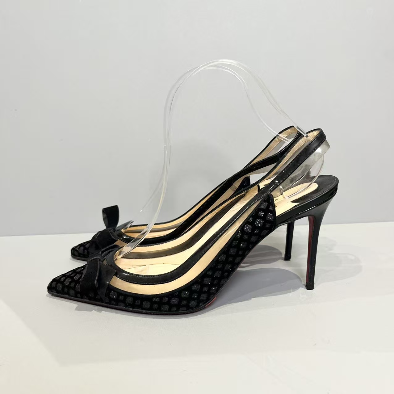 99新 Christian Louboutin/克里斯提·鲁布托 38码/LZ0611HA999