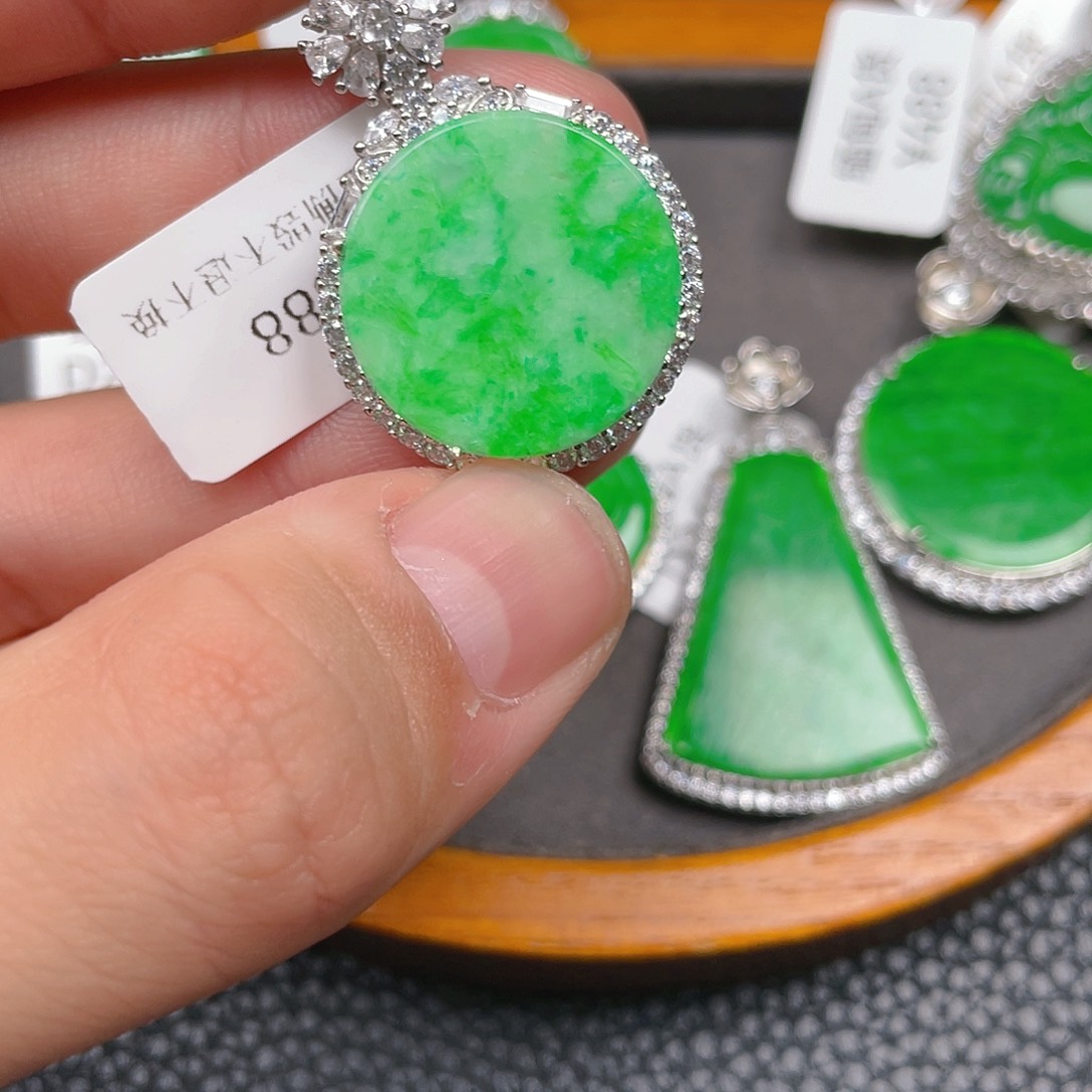 【闪购商品】翡翠吊坠(不含链)银S925镶嵌
