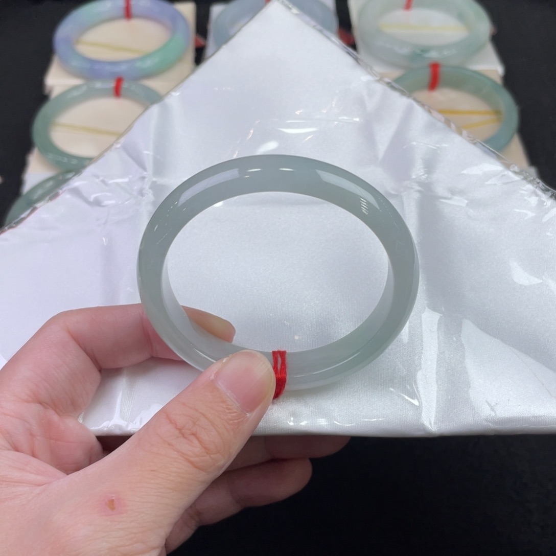 翡翠手镯未镶嵌54.8贵妃