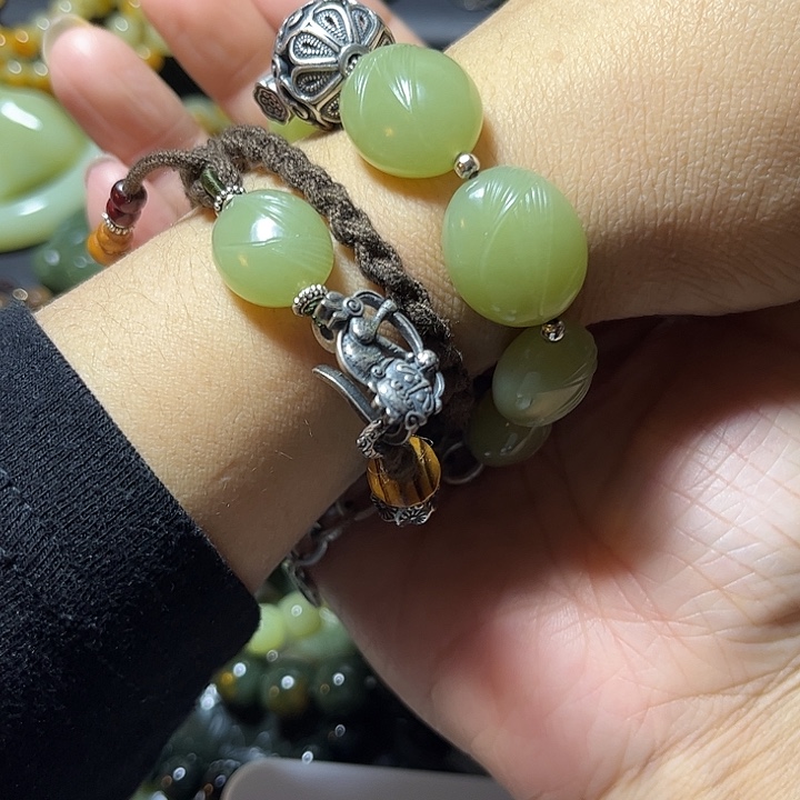 岫岩老玉（透闪石质玉）未镶嵌手链