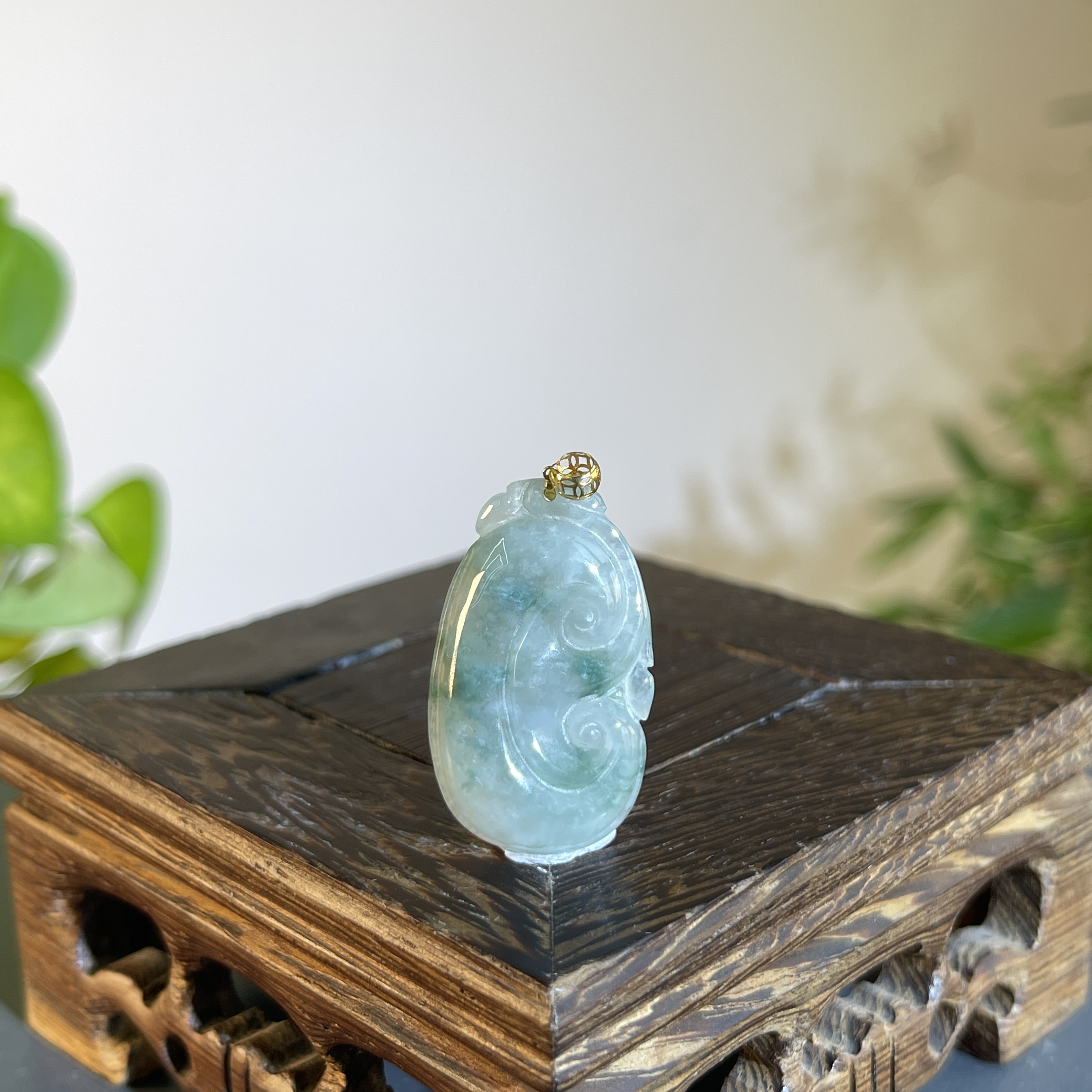 JTA02-192 天然缅甸翡翠A货  18K金扣如意