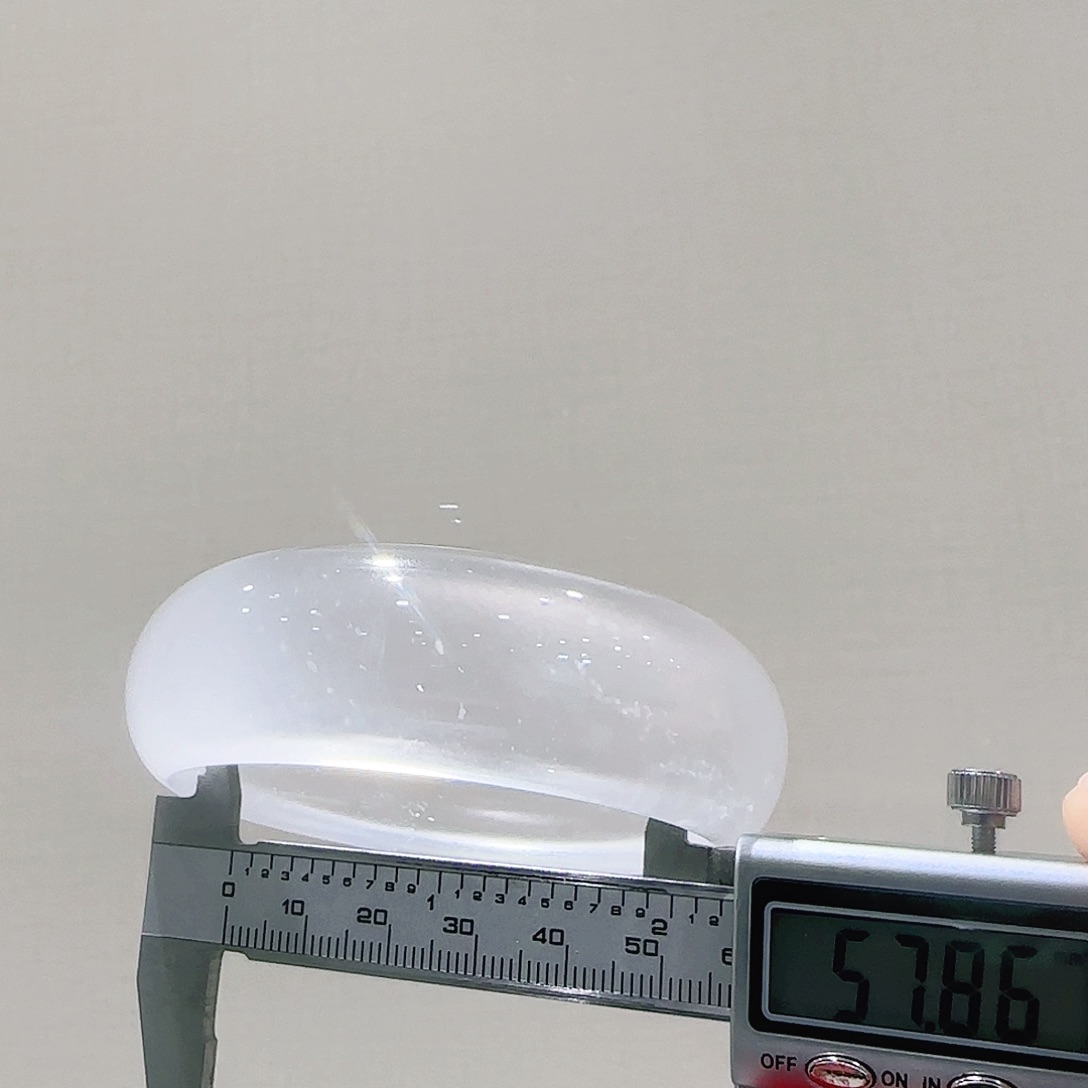 石英质玉未镶嵌手镯