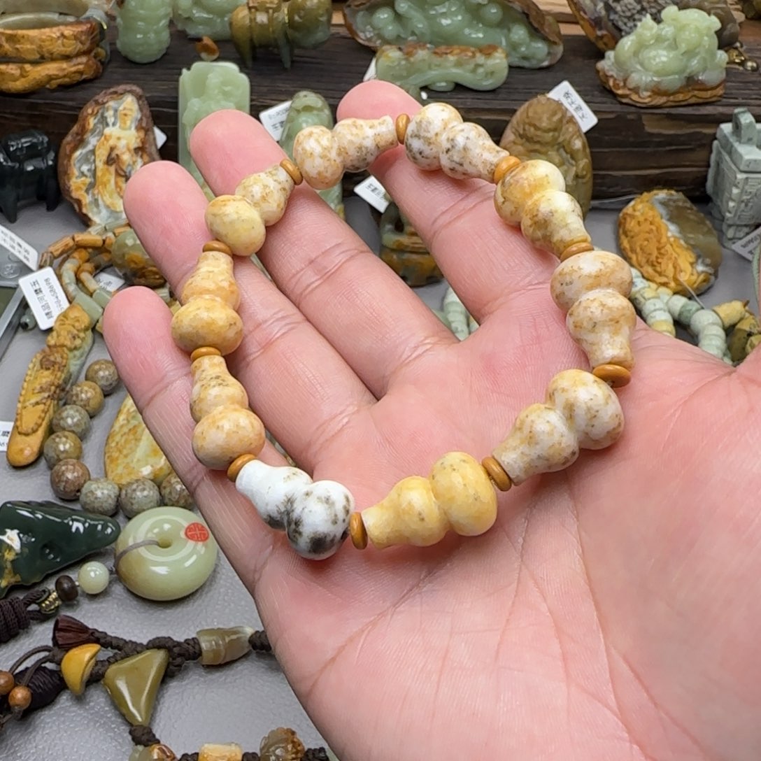 岫岩河磨玉（透闪石质玉）未镶嵌珠宝奇石