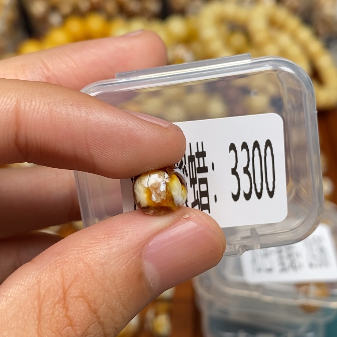 蜜蜡未镶嵌珠宝奇石3300