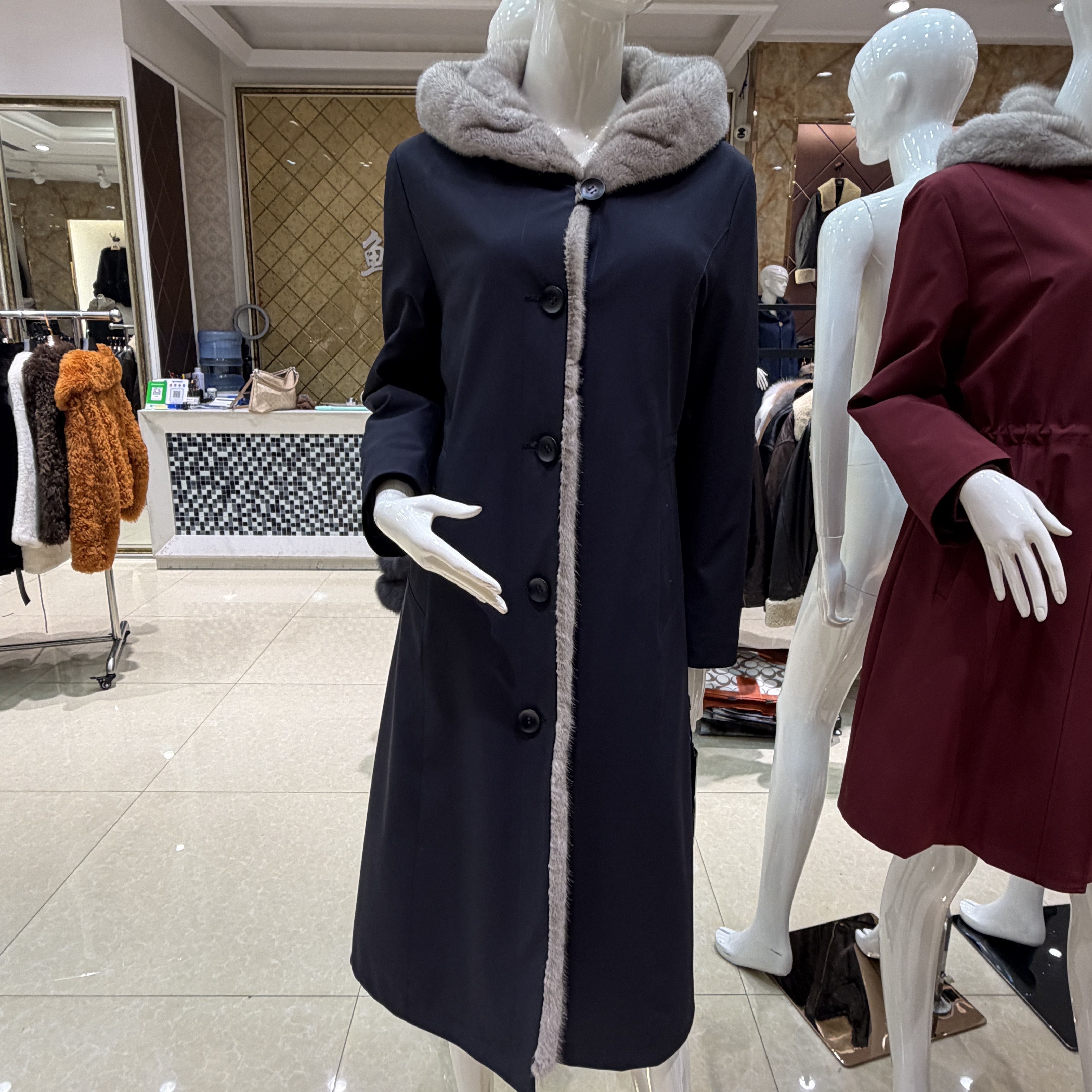 女士貂派克服专拍