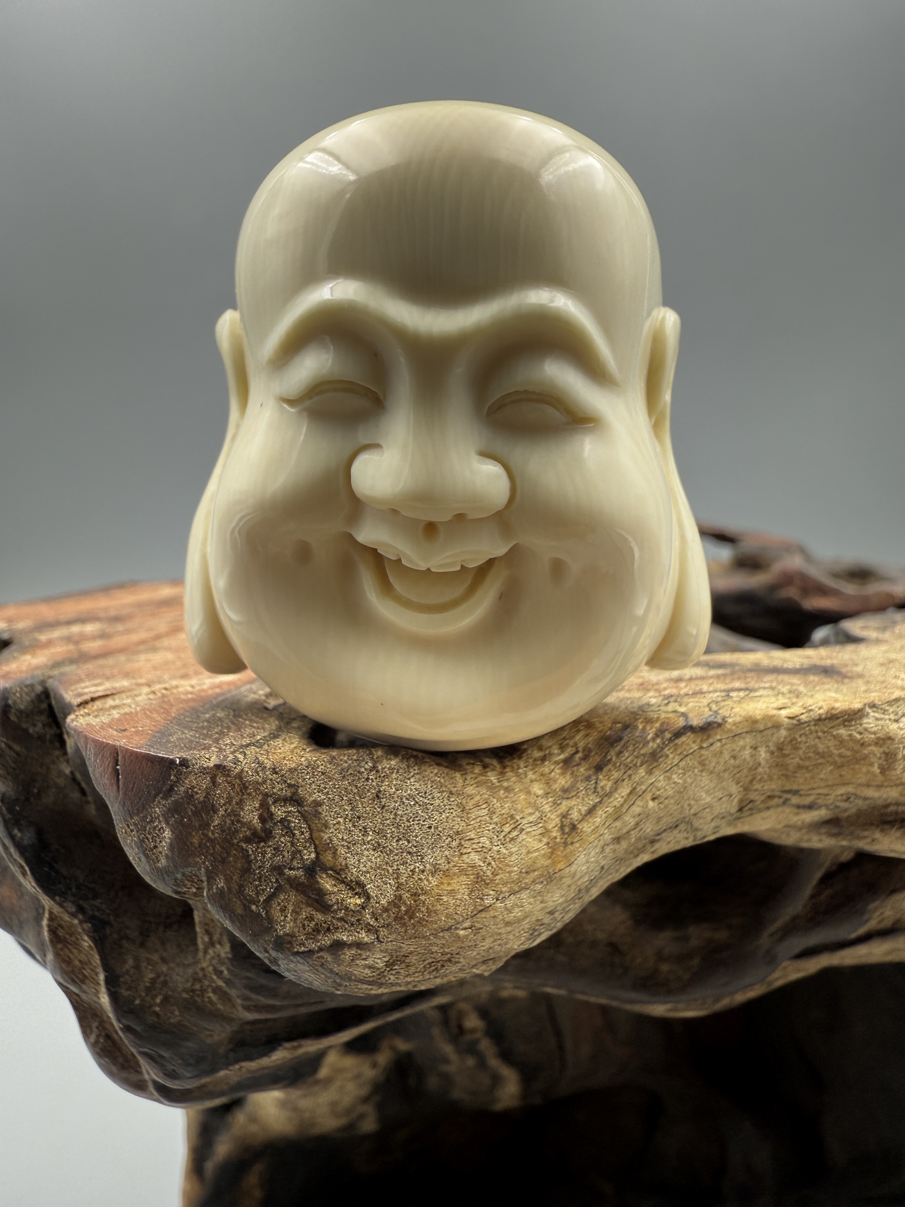 M50760 天然猛犸手工立体雕刻弥勒佛头尺寸38*43*22克价17