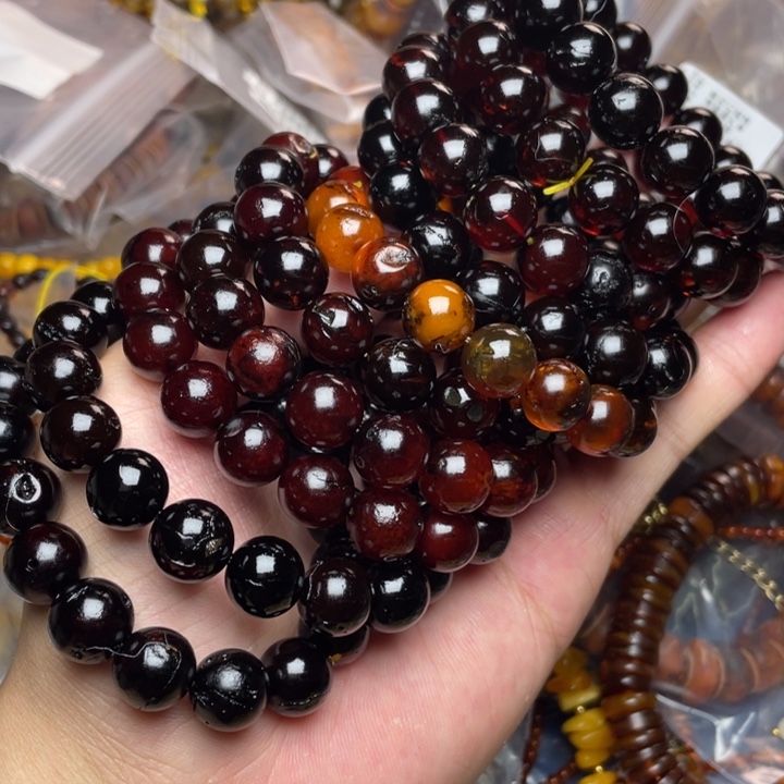 未镶嵌琥珀珠宝奇石