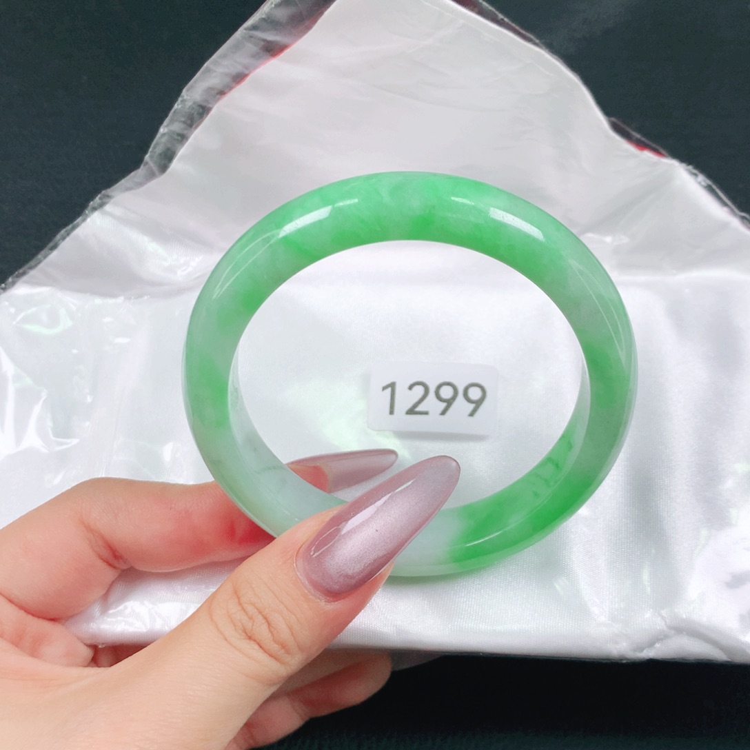 翡翠未镶嵌手镯天然翡翠手镯04