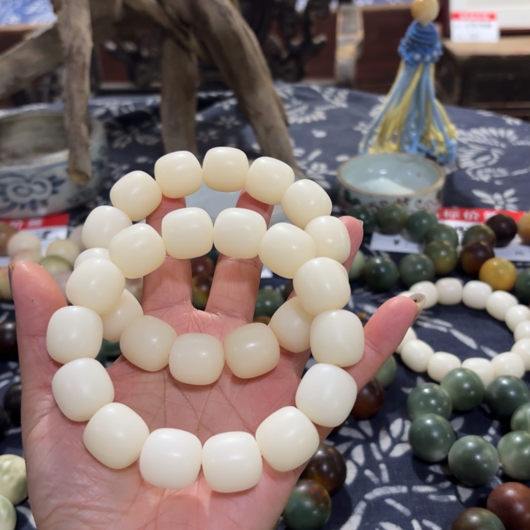 菩提根/象牙果吊坠卡18桶珠