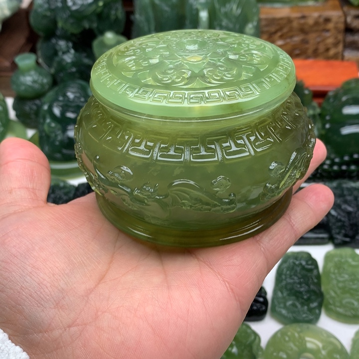 蛇纹石玉颈饰未镶嵌贤*