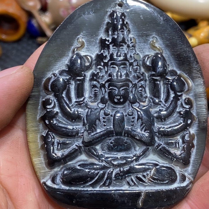 滴血莲花菩提吊坠