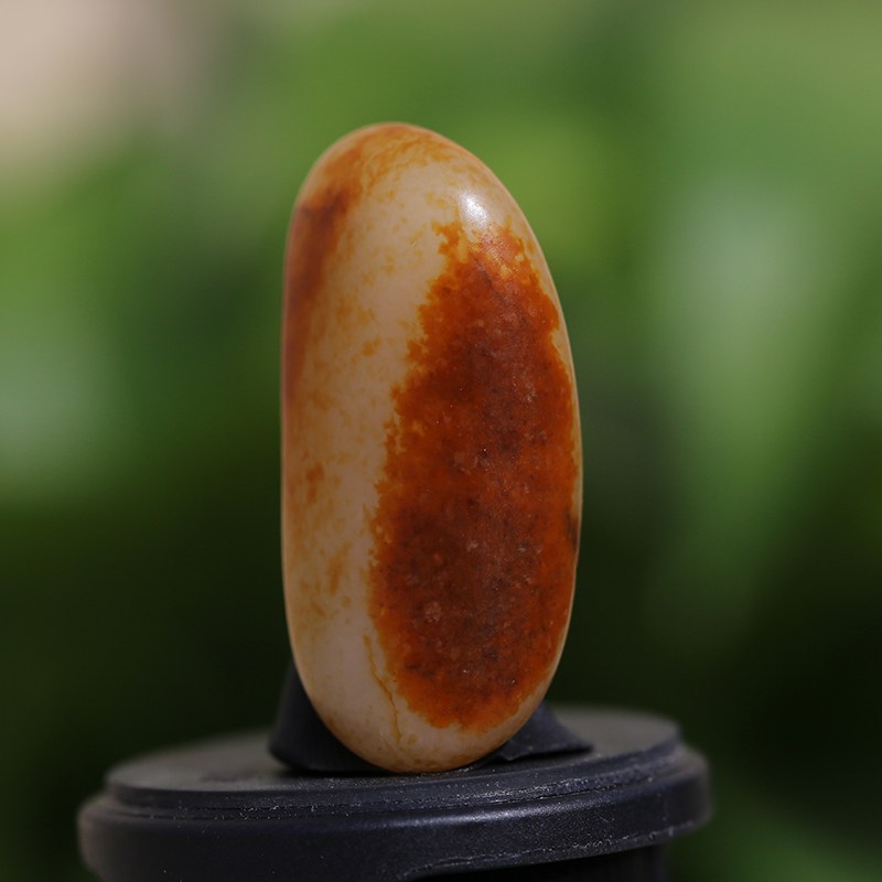 16.5克新疆和田玉 聚红皮 无修型 细度优 器型规整 老熟玉种 吊坠