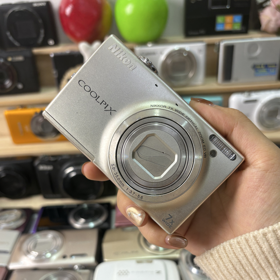 9新 Nikon/尼康 尼康s6100银色1600万像素7倍光学触屏