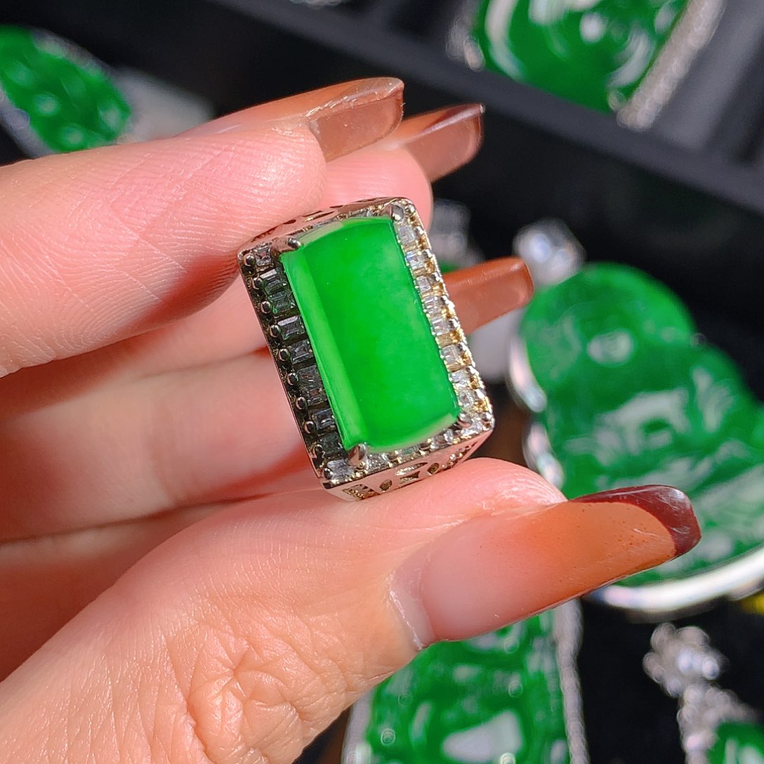 翡翠吊坠(不含链)未镶嵌