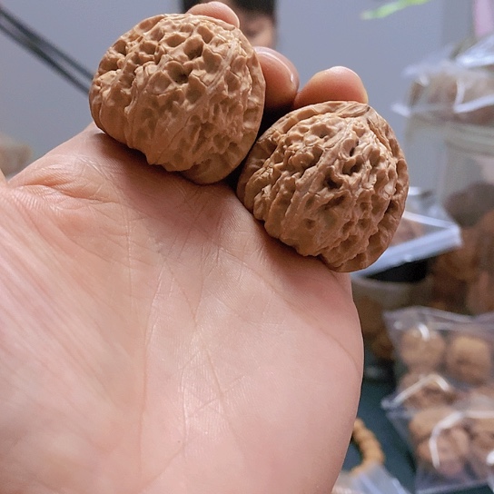 【闪购商品】把件文玩核桃36三角白