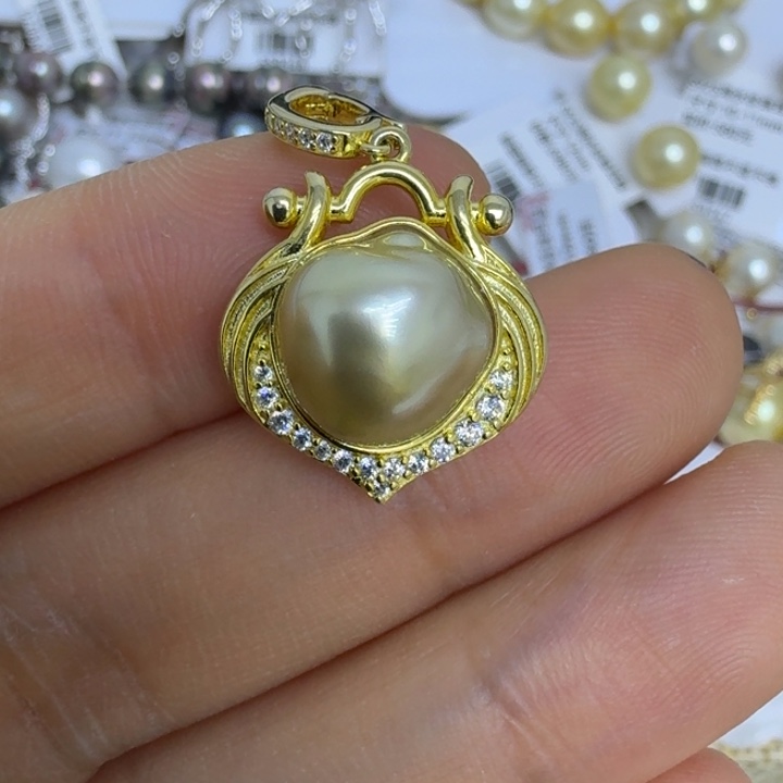 呜****海水珍珠颈饰未镶嵌