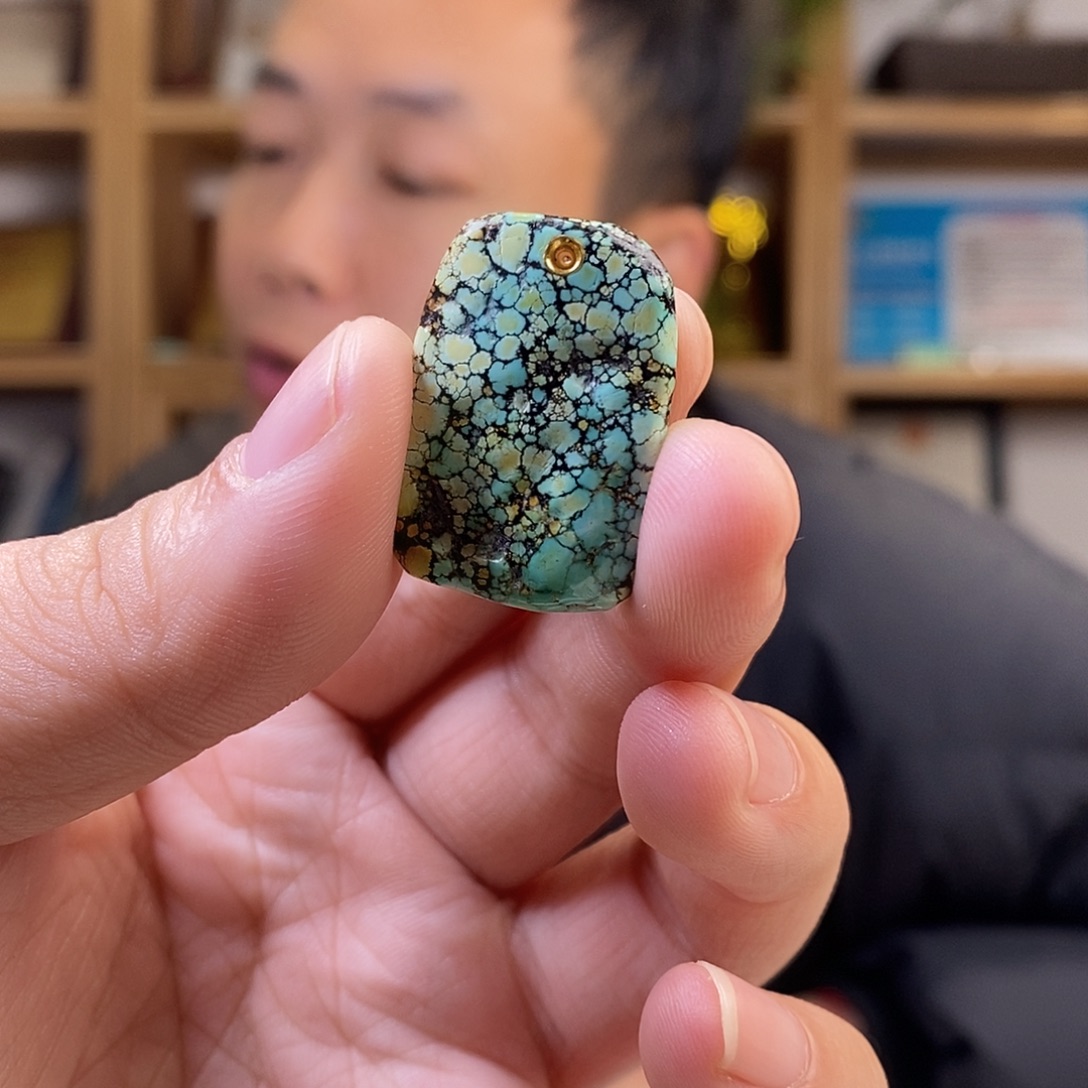 王***一绿松石未镶嵌三彩牌子