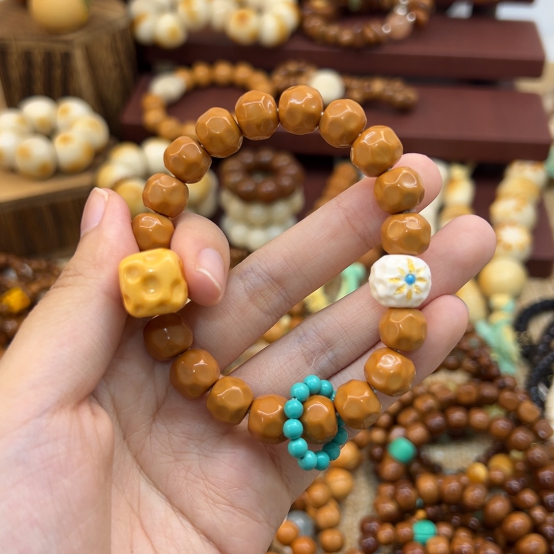 居***居手串猴头核桃奶酪手串