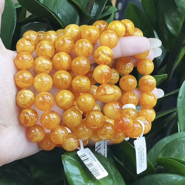 【德昌隆珠宝】13mm天然琥珀鸡油红妖花蜡手串（多样性发其一)