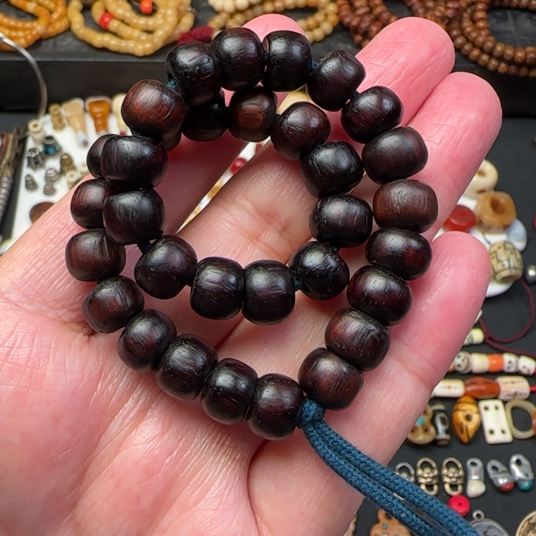 树脂制品老紫檀0.9手串