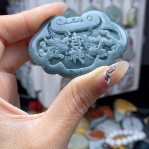 翡翠颈饰未镶嵌翡翠