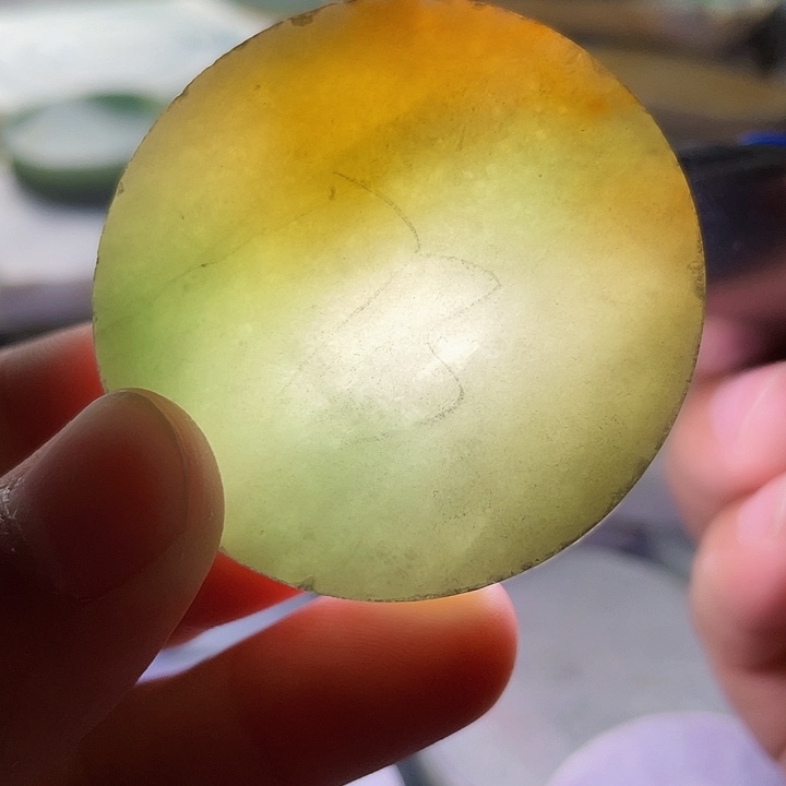 翡翠挂件未镶嵌毛料7