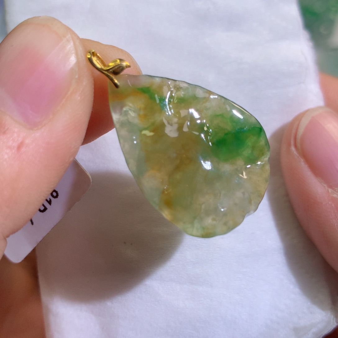 【闪购商品】翡翠吊坠(不含链)未镶嵌