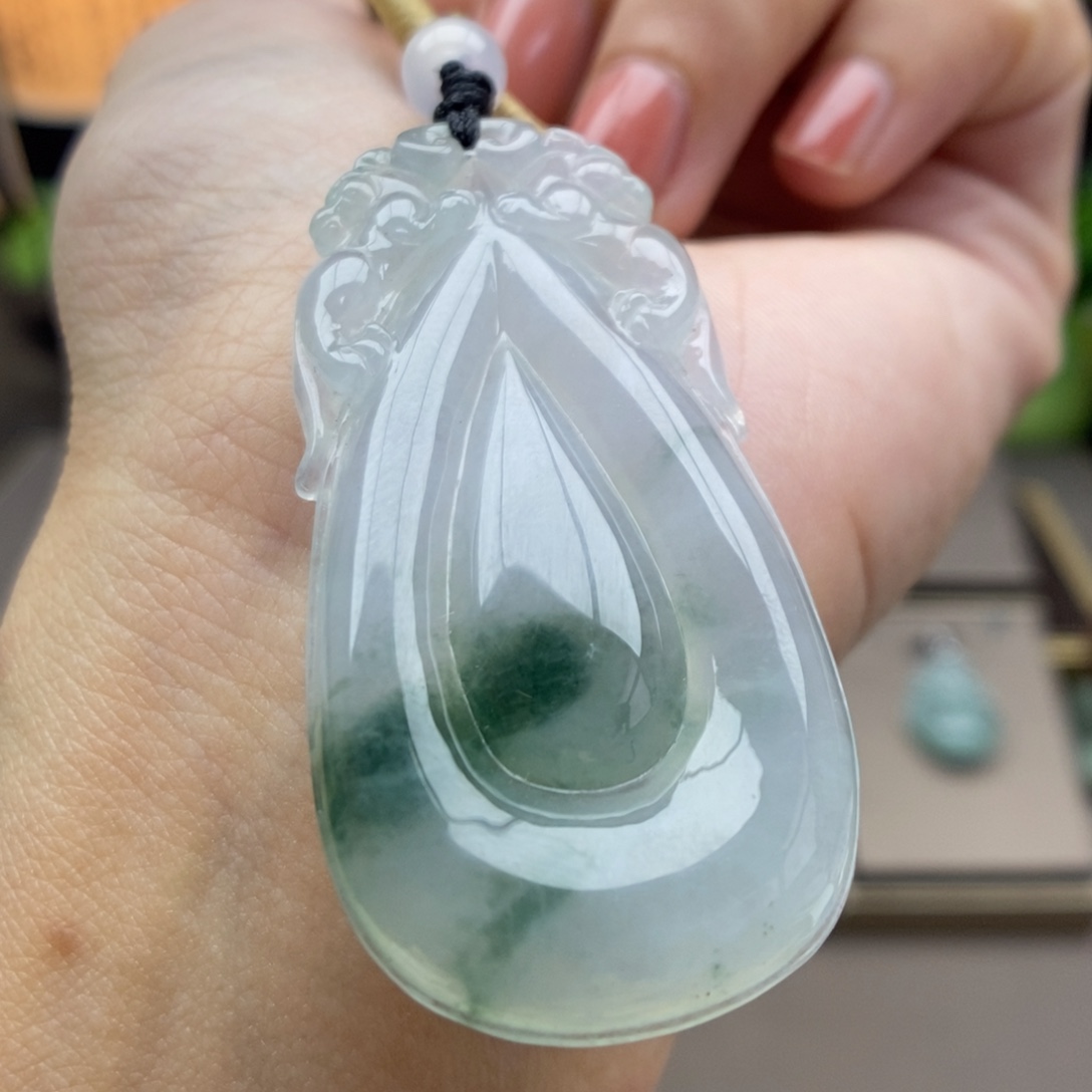 翡翠未镶嵌颈饰吊坠