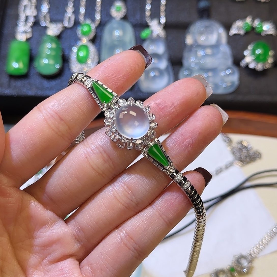 翡翠18K金镶嵌手链表带设计蛋面手链