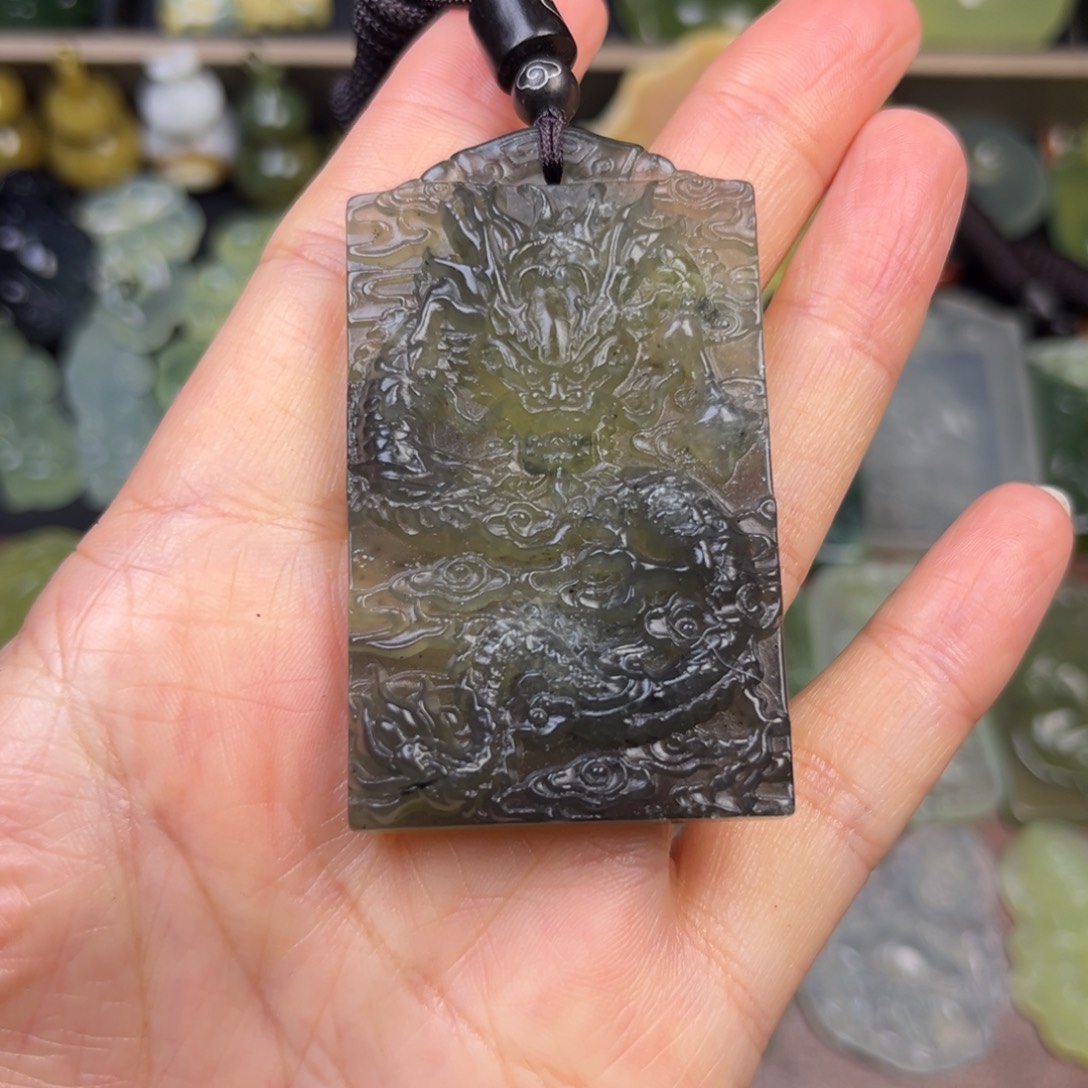 蛇纹石玉未镶嵌吊坠(不含链)