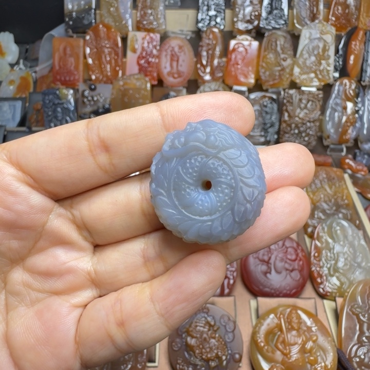 玛瑙/玉髓颈饰未镶嵌