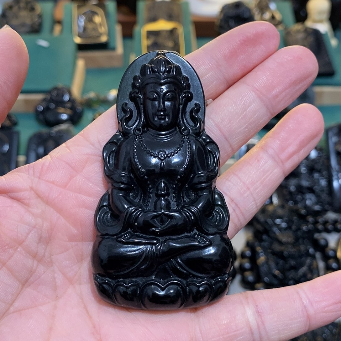 蛇纹石玉颈饰未镶嵌唐*肉