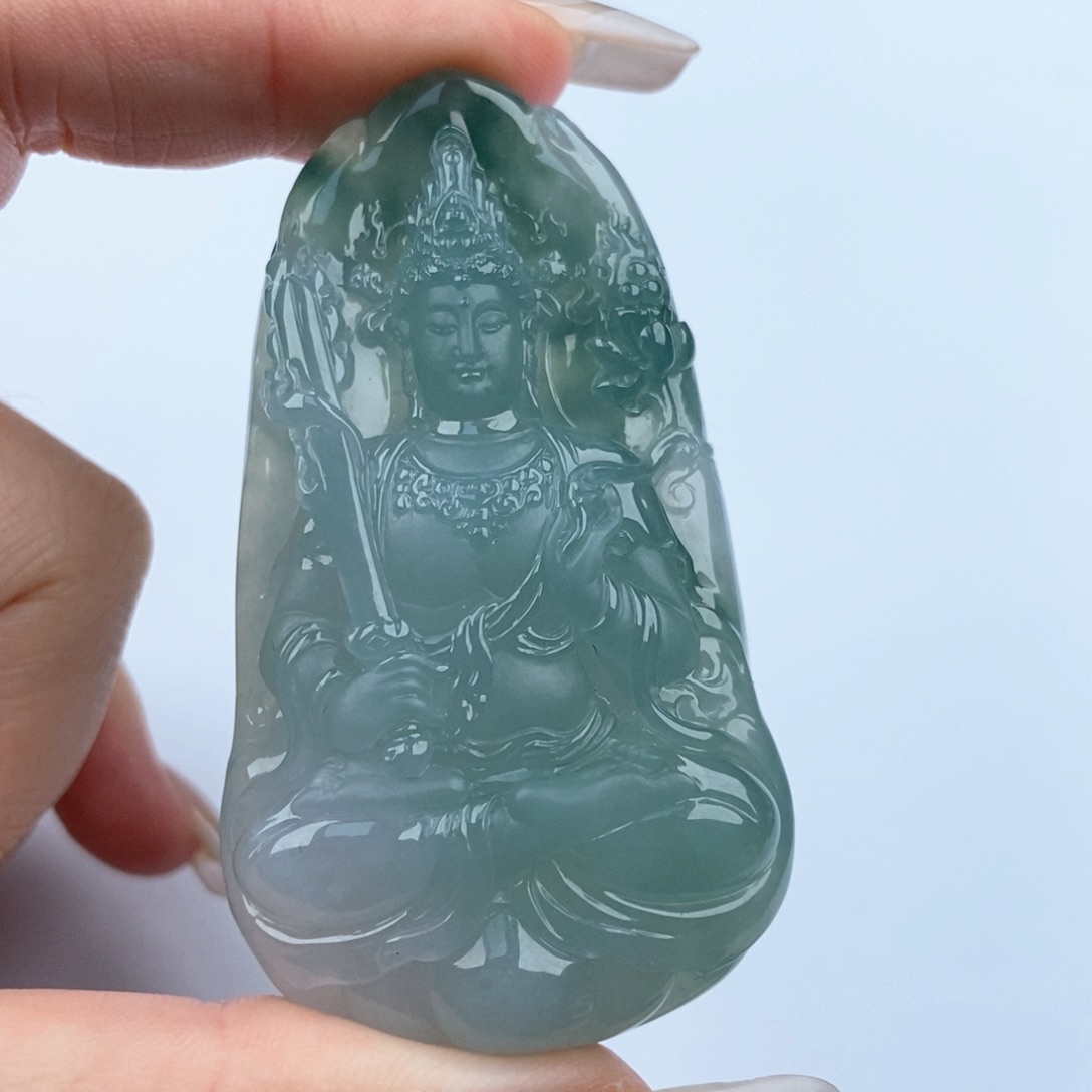 翡翠颈饰未镶嵌虚空藏