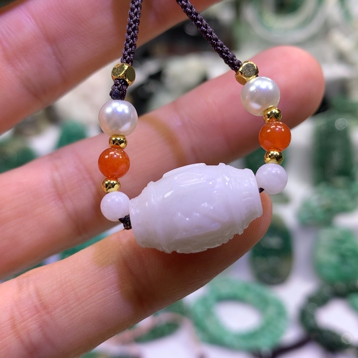 独山玉未镶嵌颈饰