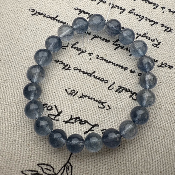 蓝钢丝蓝兔毛手链