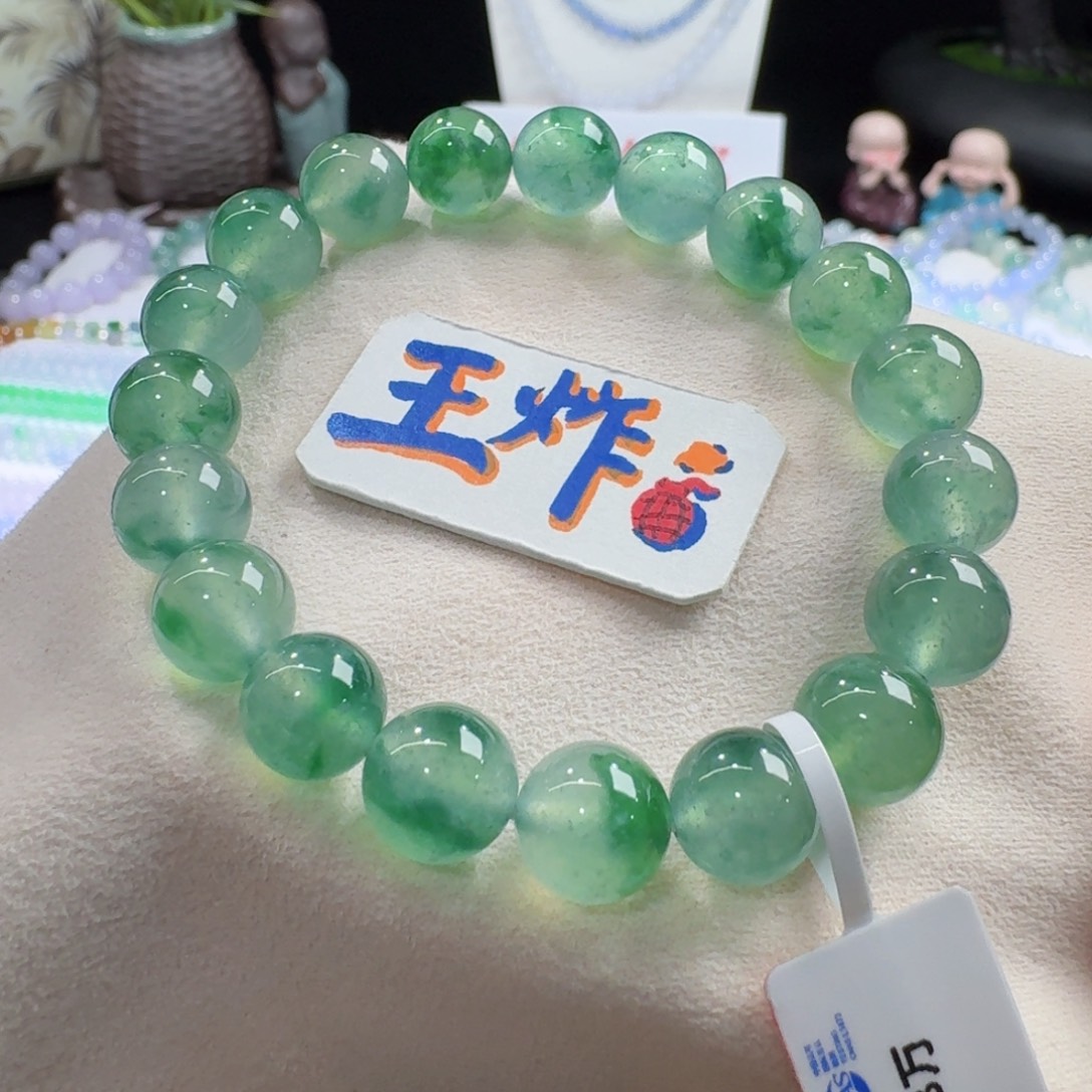 翡翠未镶嵌手链巨巨巨巨巨漏！王炸！高冰飘绿花单圈9.8mm左右