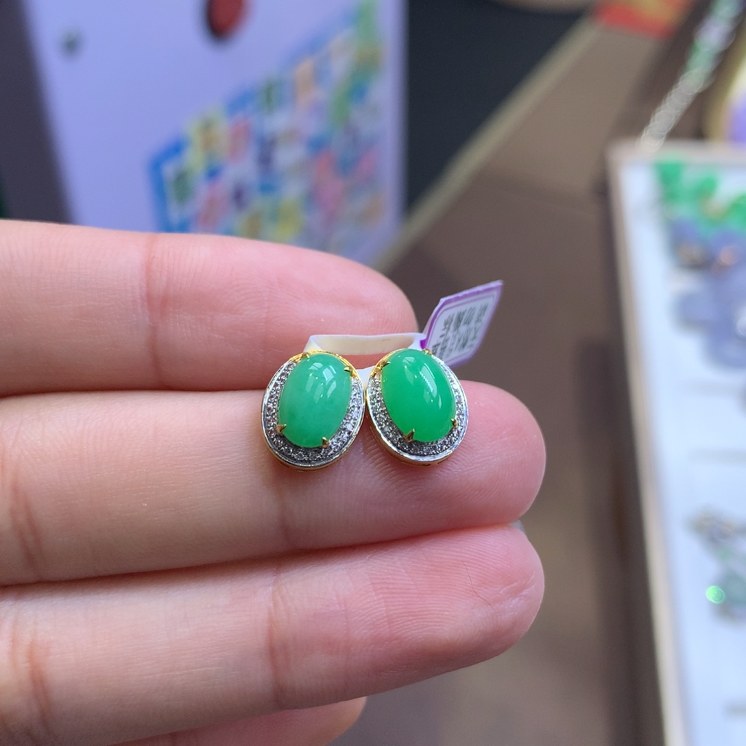 翡翠18K金镶嵌颈饰翡翠