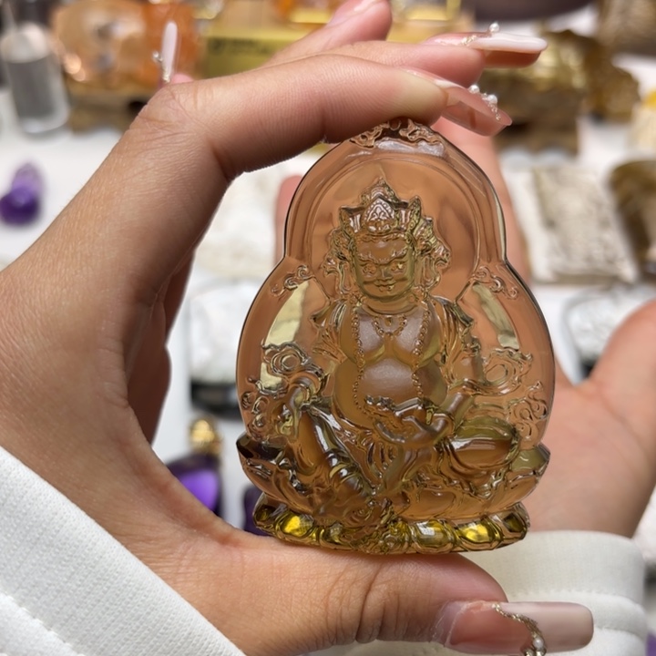 未镶嵌颈饰水晶v****t定制