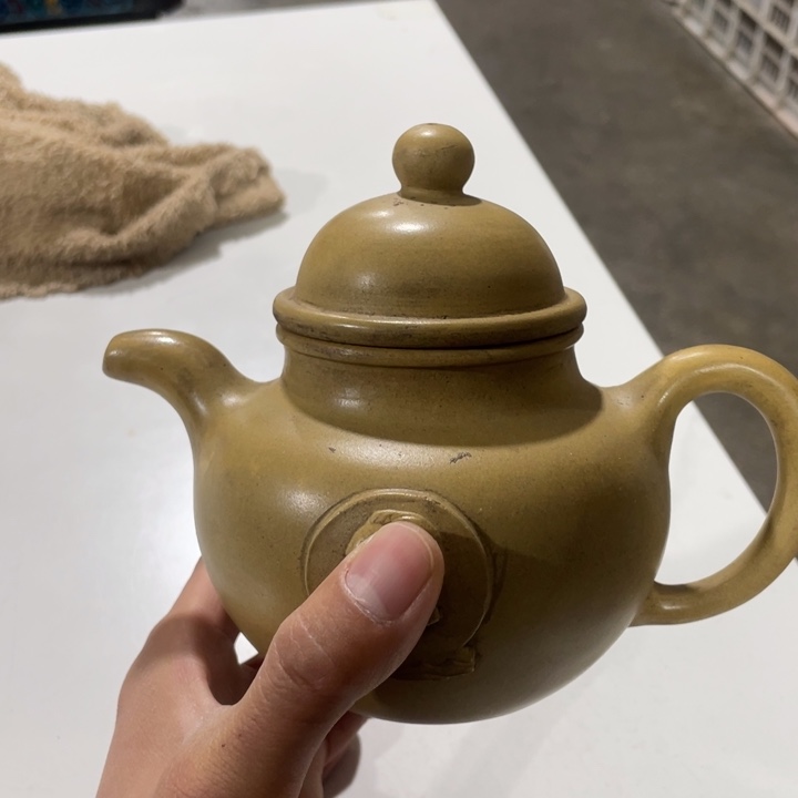 老厂紫砂壶一件。